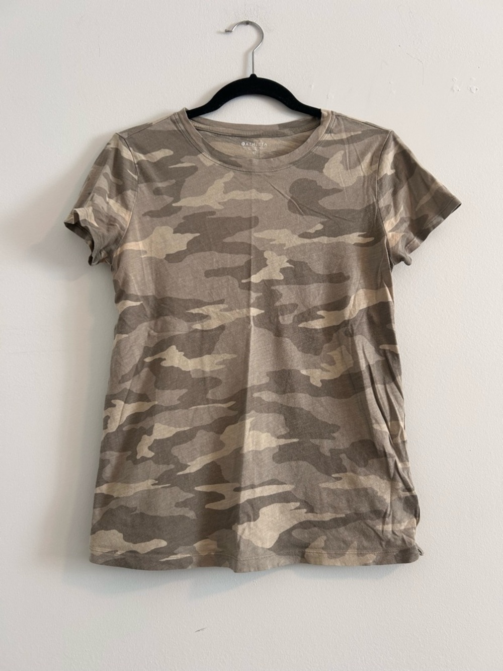 Athleta Small Tall Camo Short-Sleeve Crew Tee in Olive and Brown